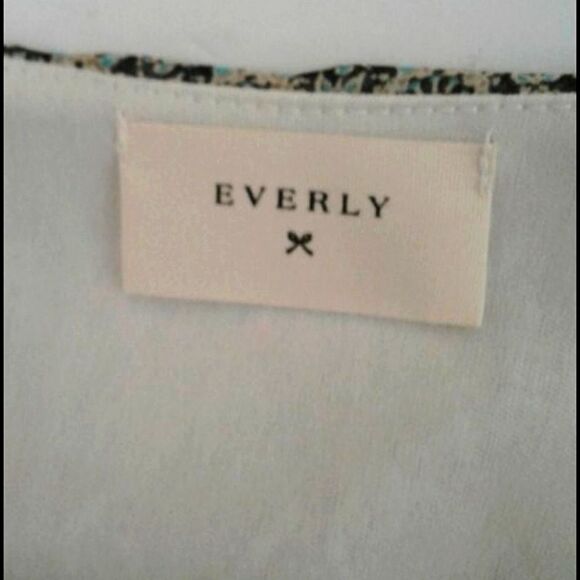 Everly Boho Gypsy Green & Brown 3/4 Sleeve Flowy Chic Mini Dress - Picture 8 of 9